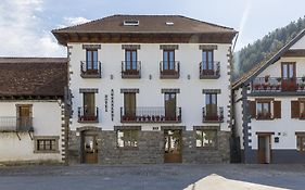 Hotel Rural Auñamendi